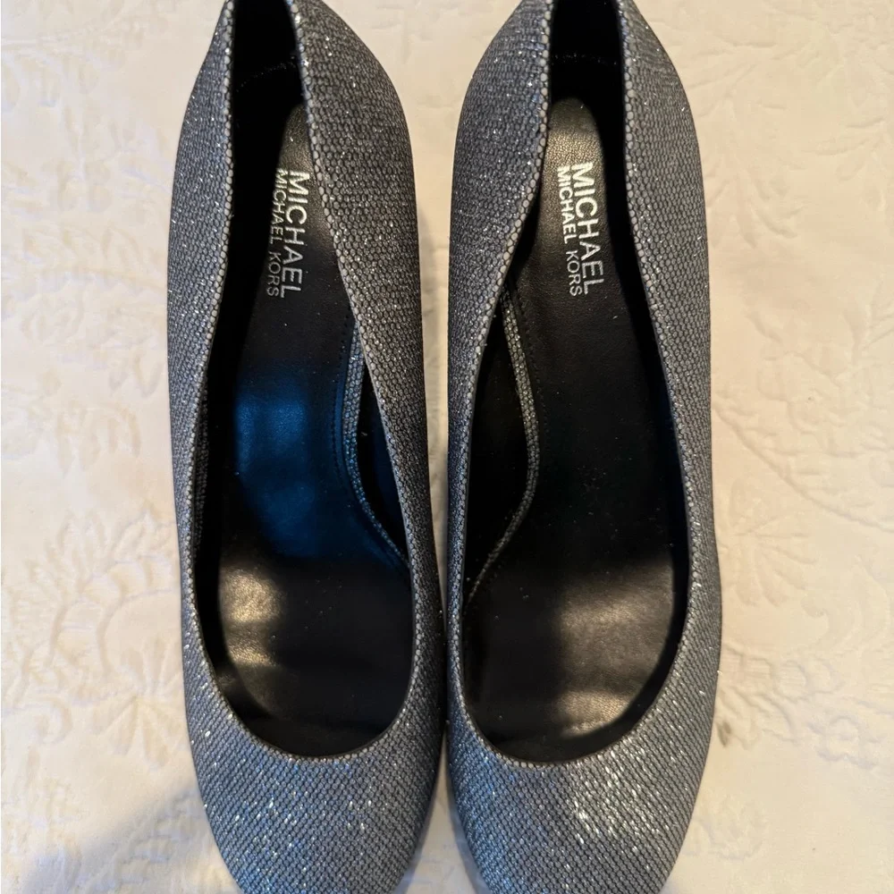 Michael Kors Porter Silver Block Heel Pumps size 8 - Picture 3 of 10